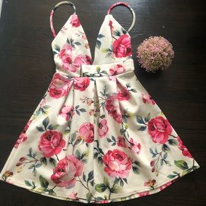 Floral Pleated Midi Dress 💐